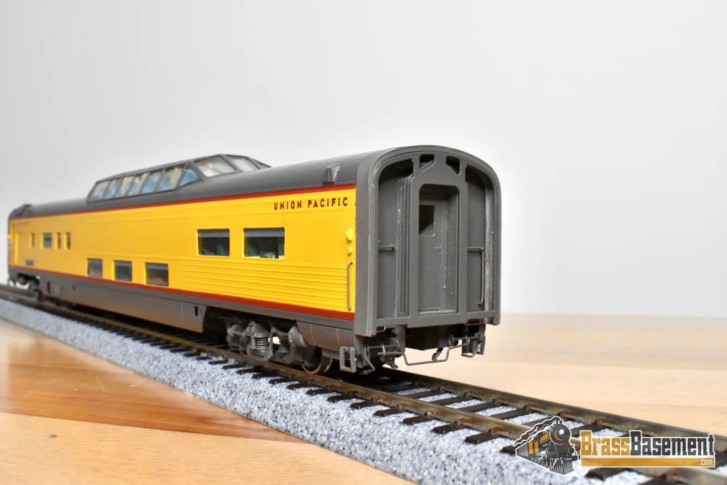 HO Brass - Challenger Imports CIL 2207.1 Union Pacific ‘Train of Tomorrow’ - E7A #988 and 4 Domes - SUPER CUSTOM