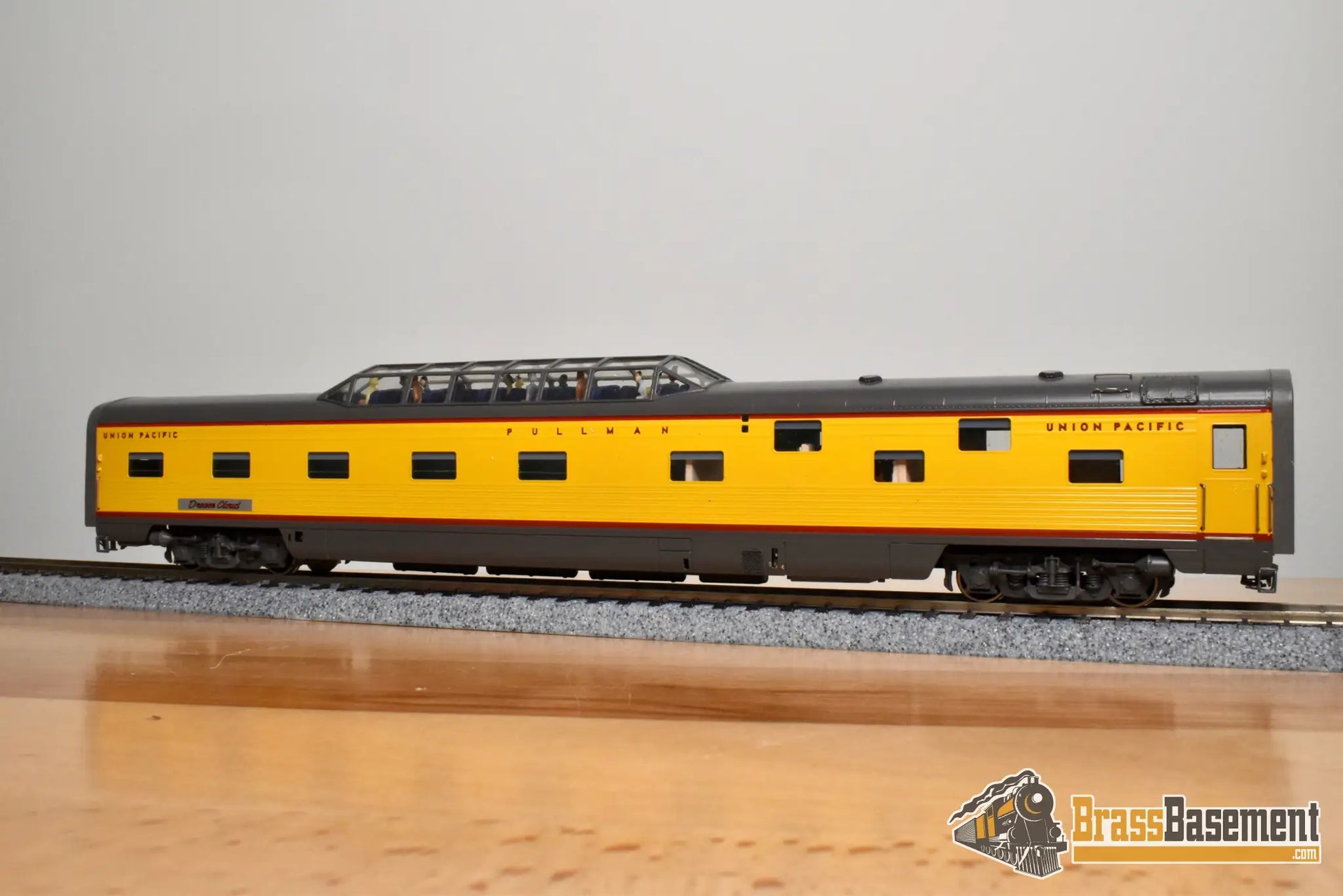 HO Brass - Challenger Imports CIL 2207.1 Union Pacific ‘Train of Tomorrow’ - E7A #988 and 4 Domes - SUPER CUSTOM