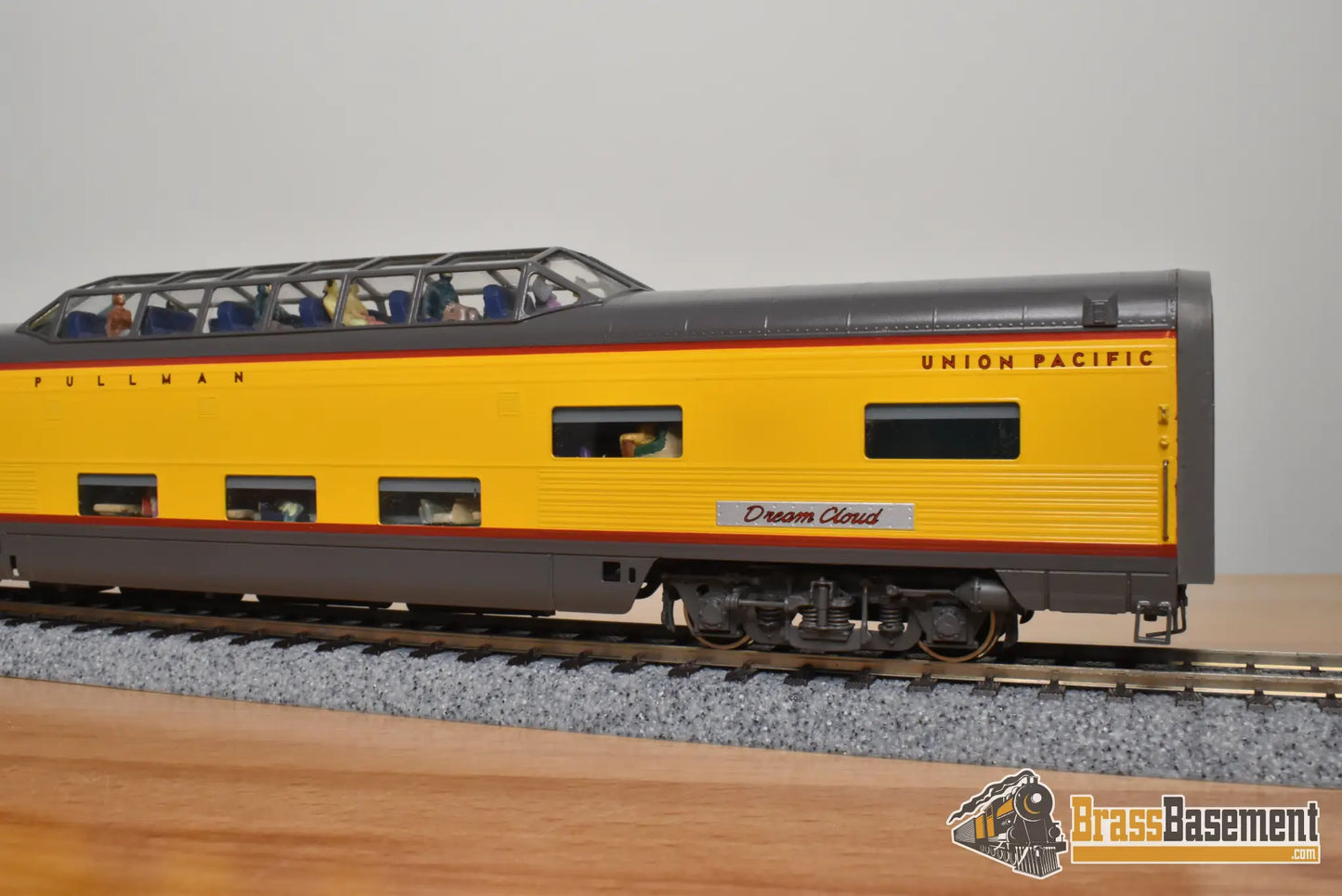 HO Brass - Challenger Imports CIL 2207.1 Union Pacific ‘Train of Tomorrow’ - E7A #988 and 4 Domes - SUPER CUSTOM