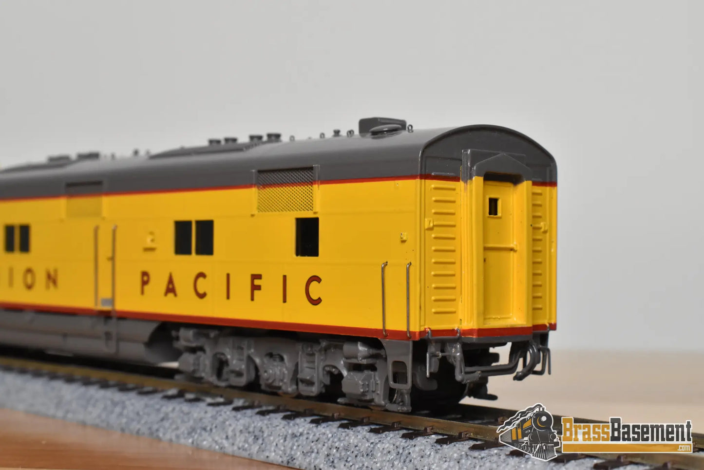 HO Brass - Challenger Imports CIL 2207.1 Union Pacific ‘Train of Tomorrow’ - E7A #988 and 4 Domes - SUPER CUSTOM