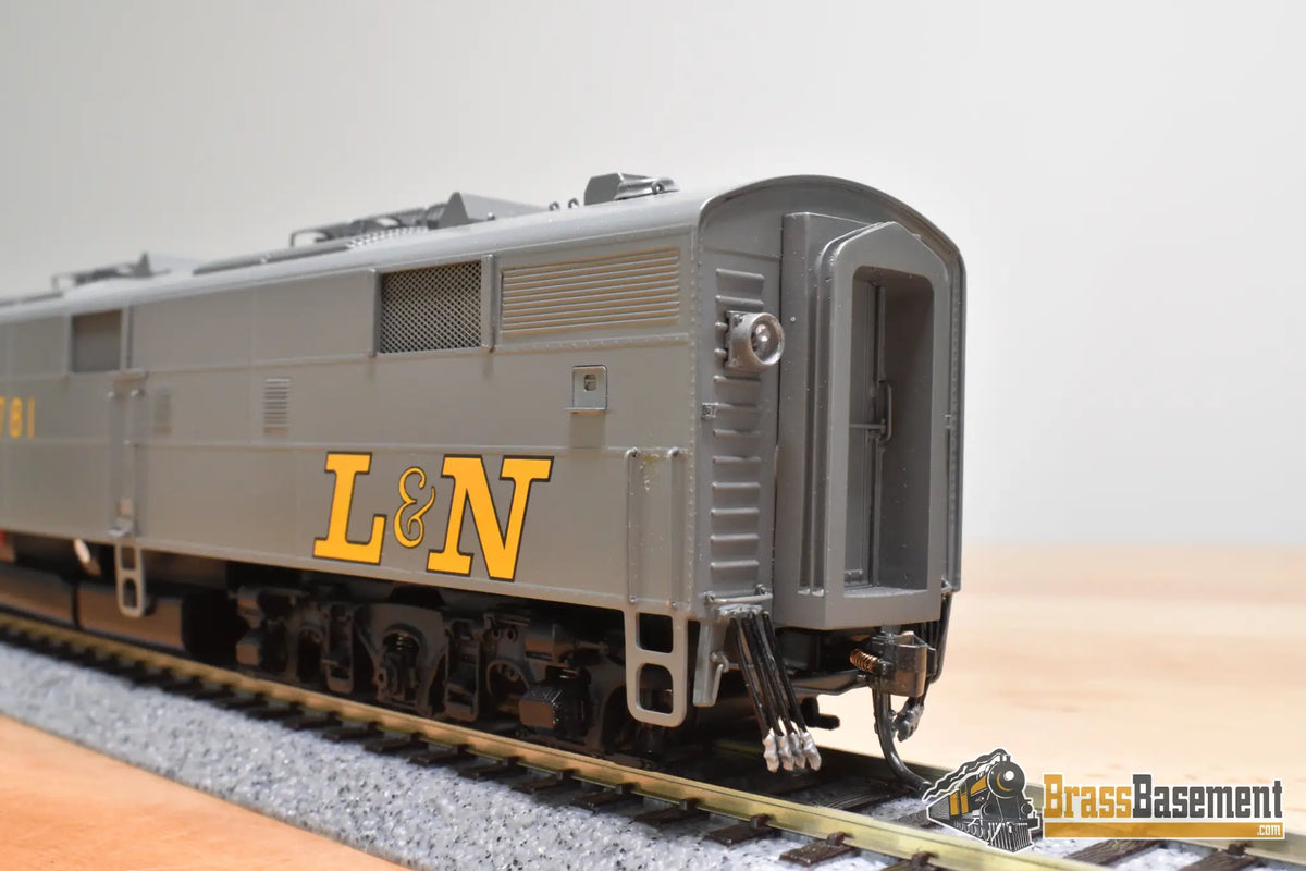 HO Brass - Challenger Imports CIL 2444.1 Louisville & Nashville E-7 A-A set Boo-Rim - F/P DCC/Sound - Diesel