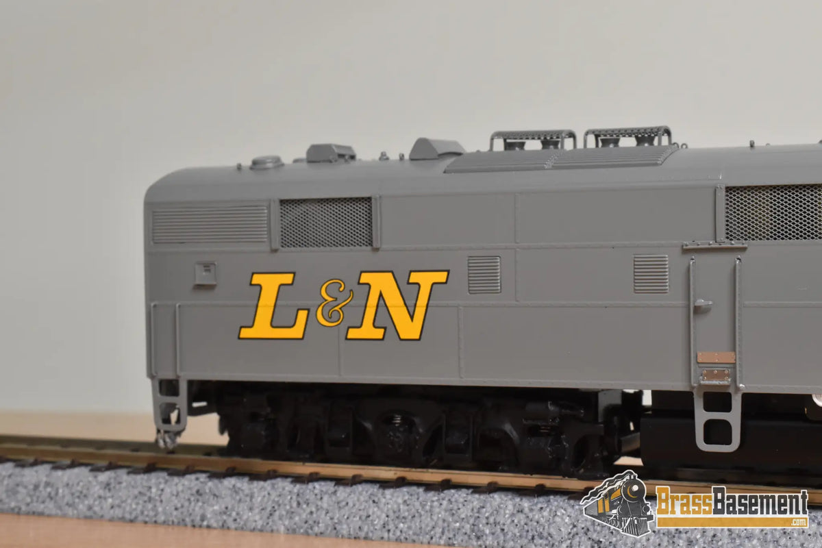 HO Brass - Challenger Imports CIL 2444.1 Louisville & Nashville E-7 A-A set Boo-Rim - F/P DCC/Sound - Diesel