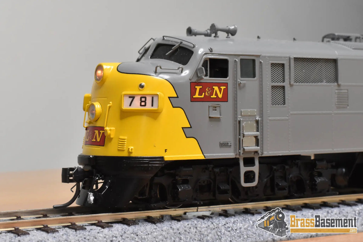 HO Brass - Challenger Imports CIL 2444.1 Louisville & Nashville E-7 A-A set Boo-Rim - F/P DCC/Sound - Diesel