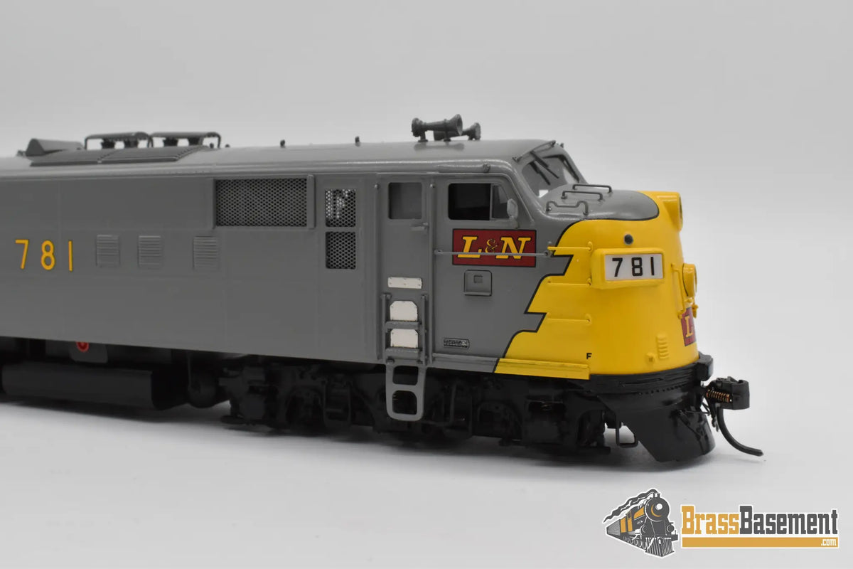 HO Brass - Challenger Imports CIL 2444.1 Louisville & Nashville E-7 A-A set Boo-Rim - F/P DCC/Sound - Diesel