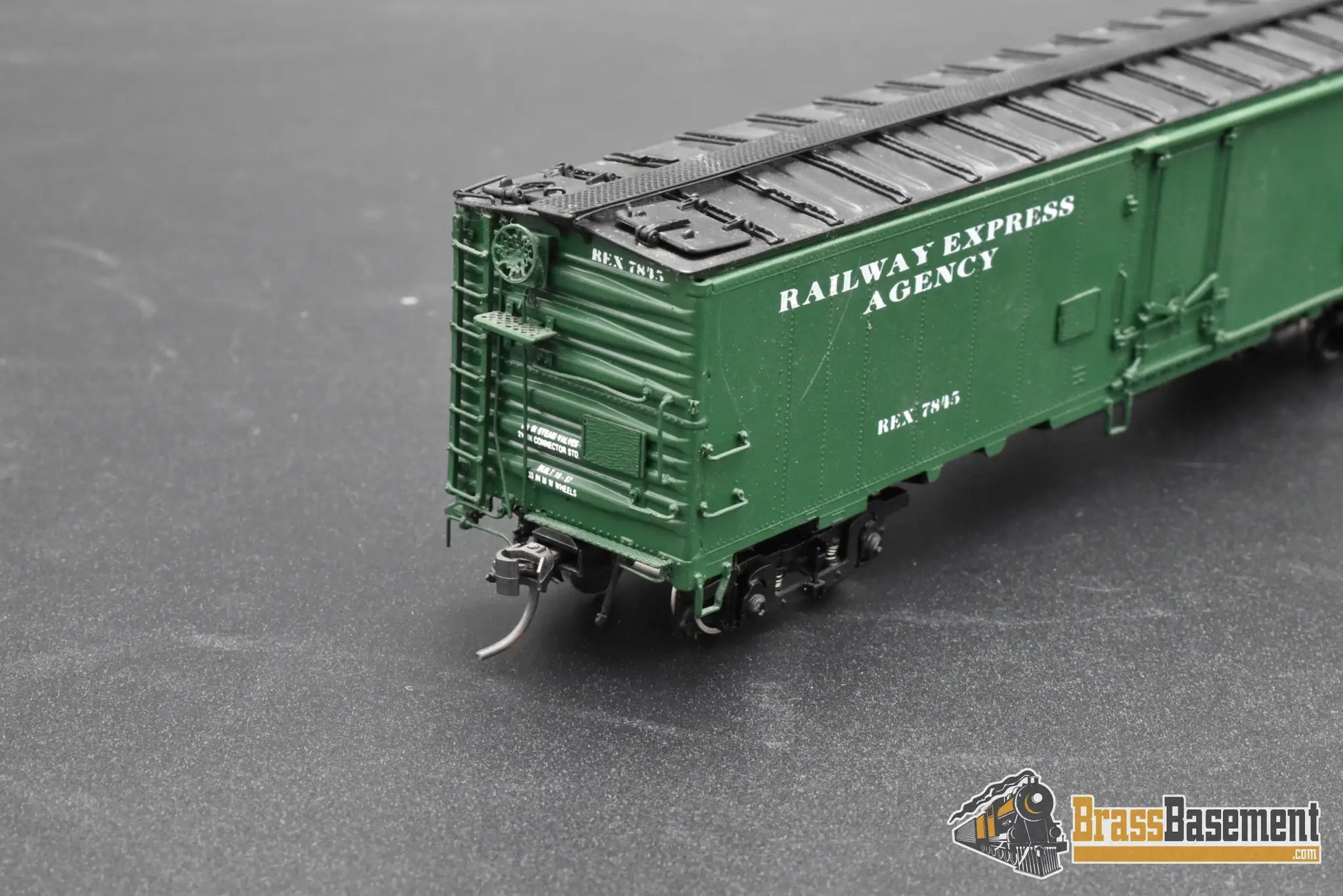 HO Brass – 2068.1 REA Railway Express Agency Refrigerator Car – F/P – Mint Freight Car