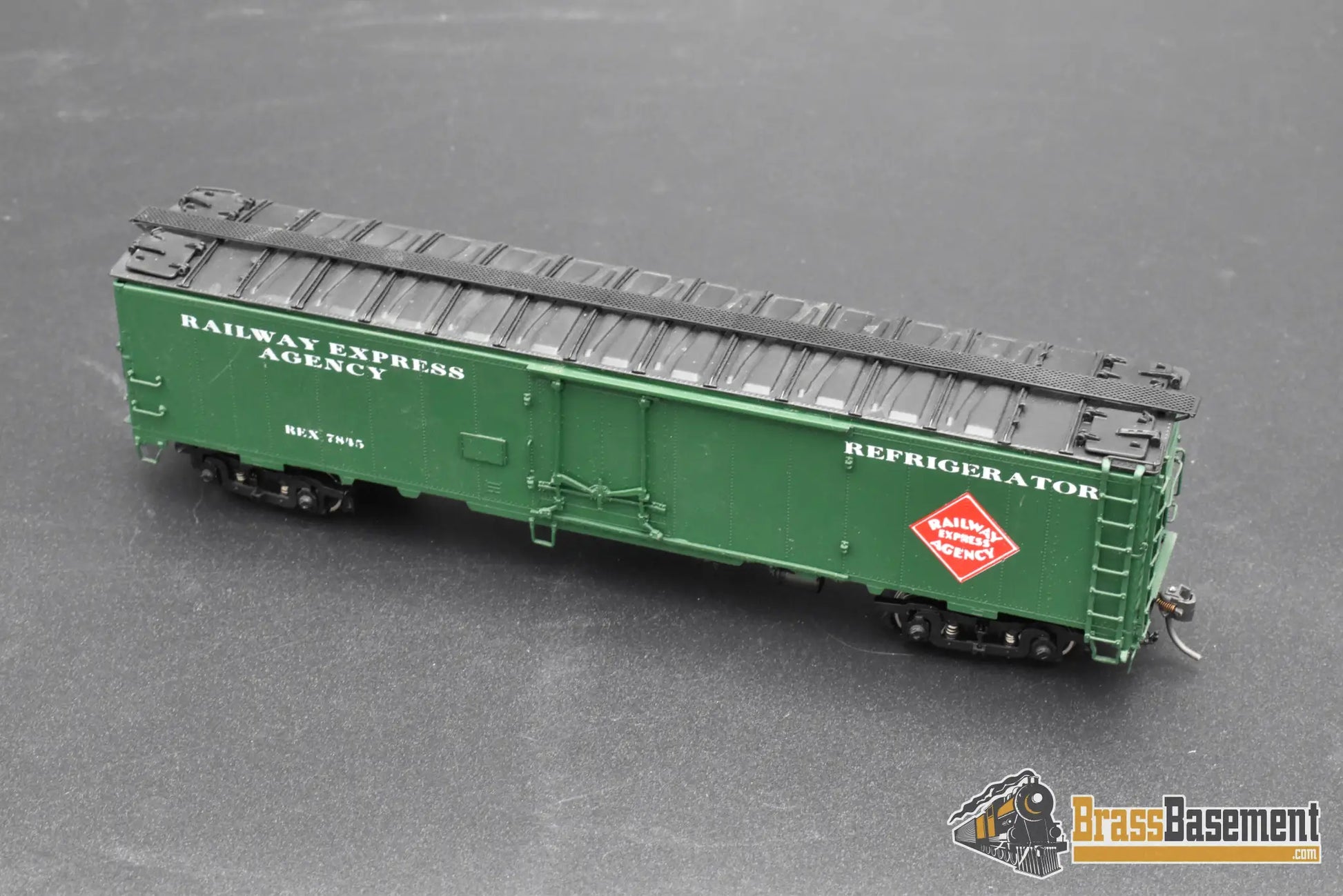 HO Brass – 2068.1 REA Railway Express Agency Refrigerator Car – F/P – Mint Freight Car