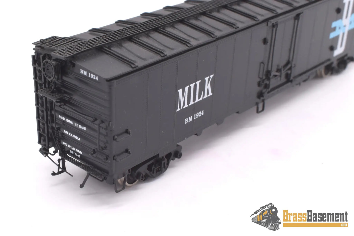 Ho Brass - Cil 2070.1 Boston & Maine 52 Ft Steel Milk Car Factory Paint Passenger