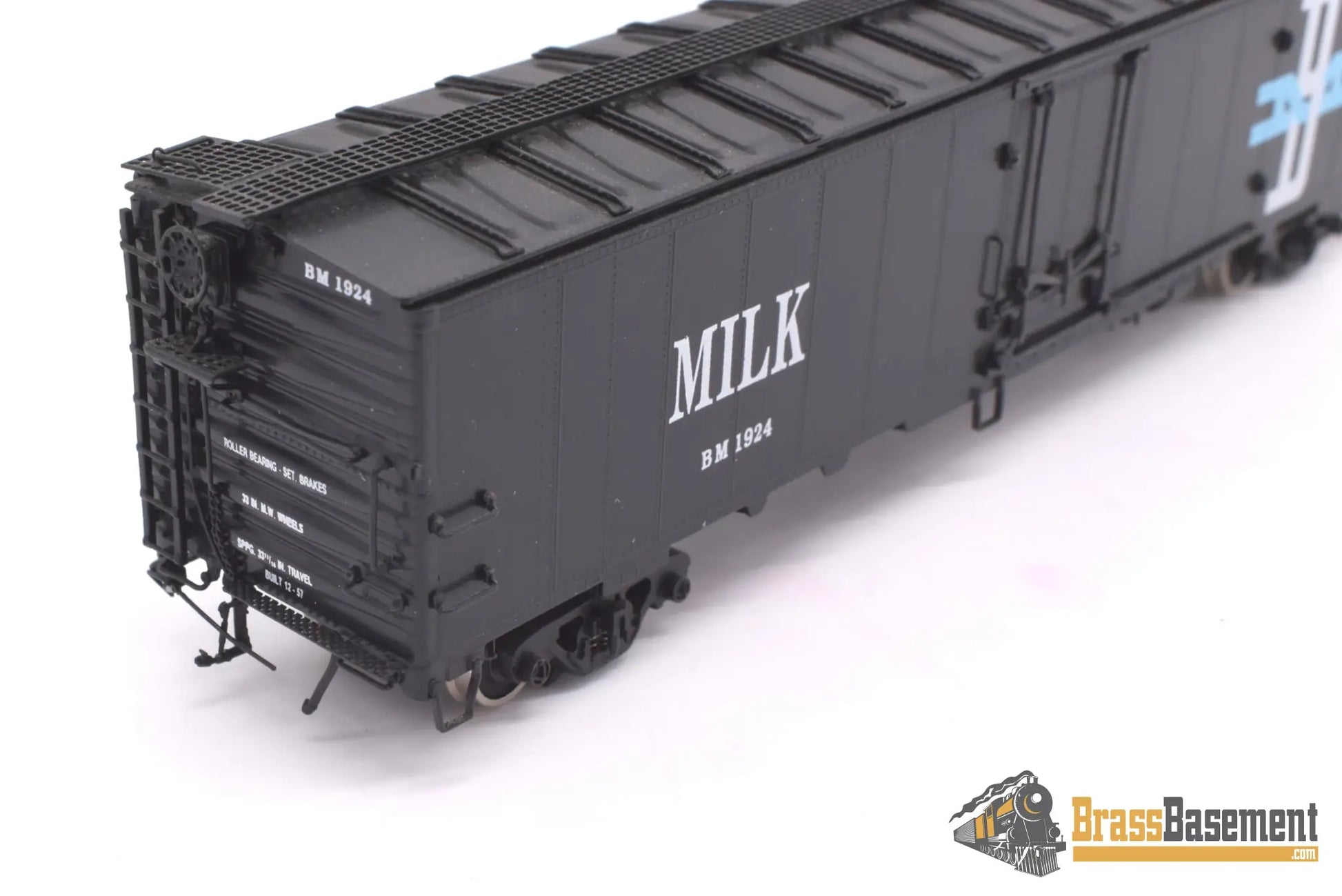 Ho Brass - Cil 2070.1 Boston & Maine 52 Ft Steel Milk Car Factory Paint Passenger