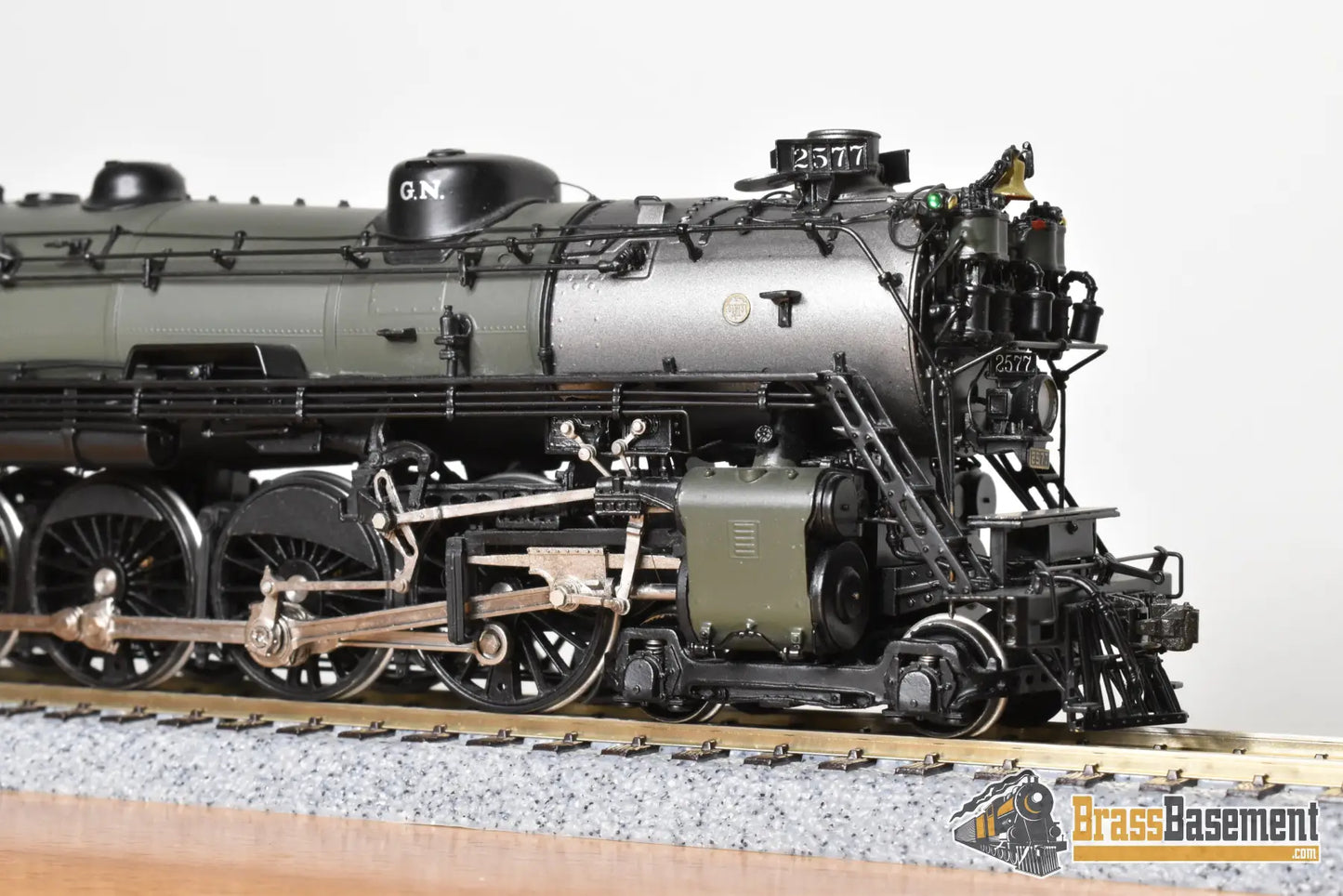 HO Brass - CIL 2202.1 Great Northern GN S-2 4-8-4 #2577 Glacier Park VESTIBULE Cab - Samhongsa Steam
