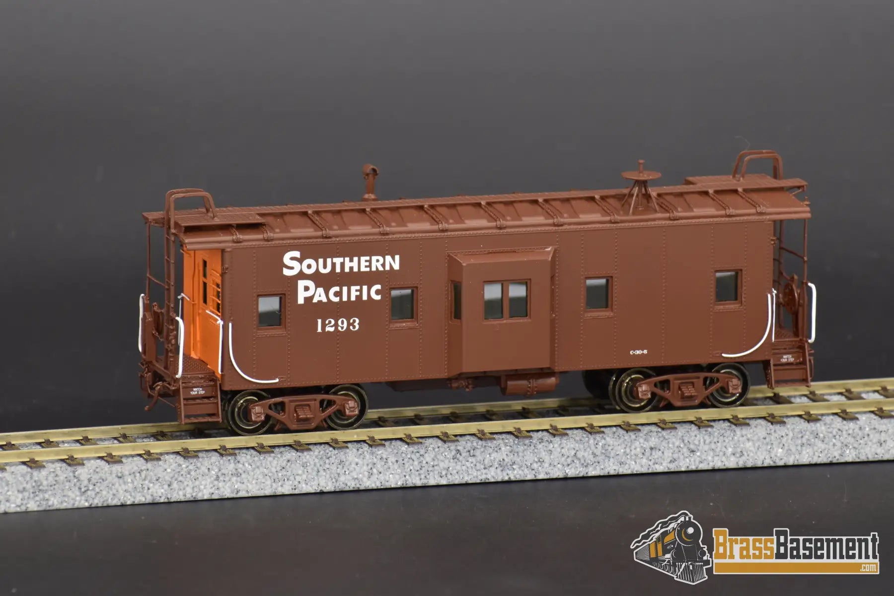 Ho Brass - Cil 2414.1 Southern Pacific C - 30 - 5 Caboose Bay Window W/ Orange Ends Mint