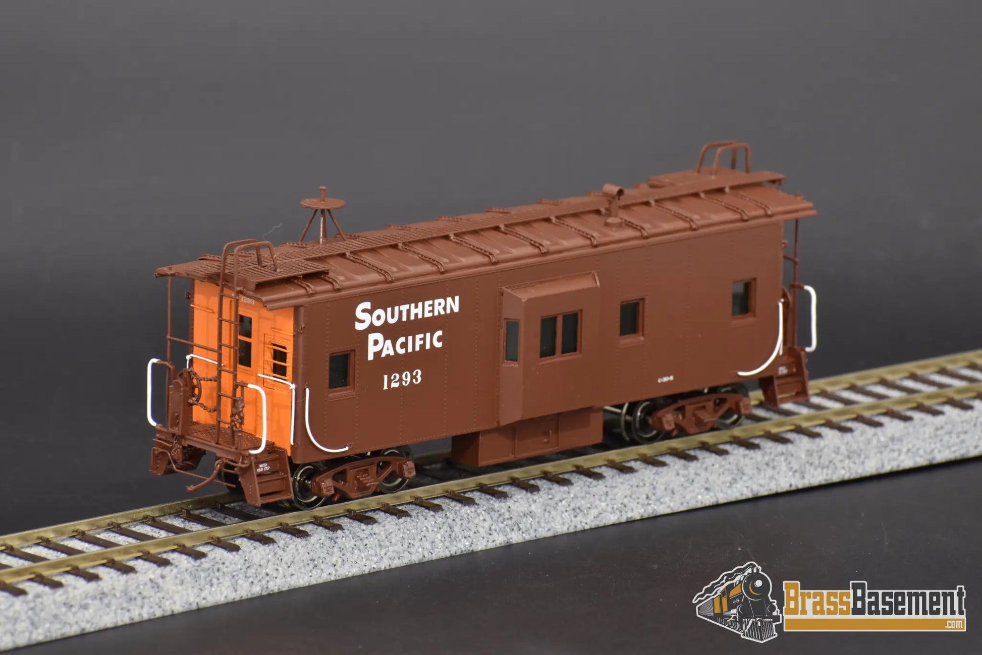Ho Brass - Cil 2414.1 Southern Pacific C - 30 - 5 Caboose Bay Window W/ Orange Ends Mint