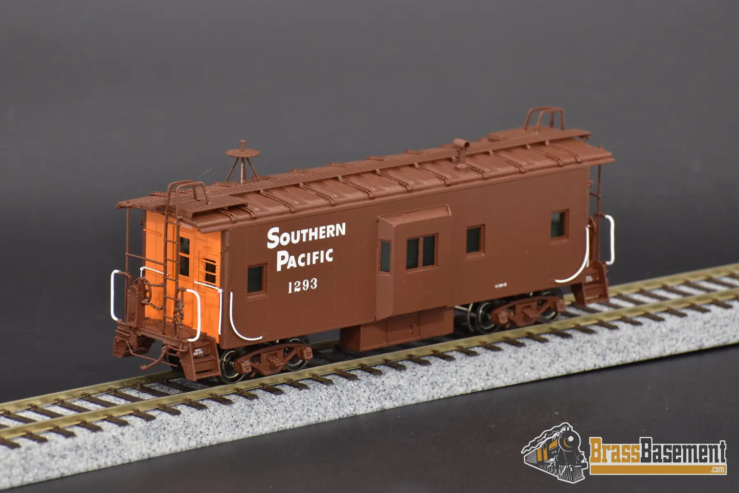 Ho Brass - Cil 2414.1 Southern Pacific C - 30 - 5 Caboose Bay Window W/ Orange Ends Mint