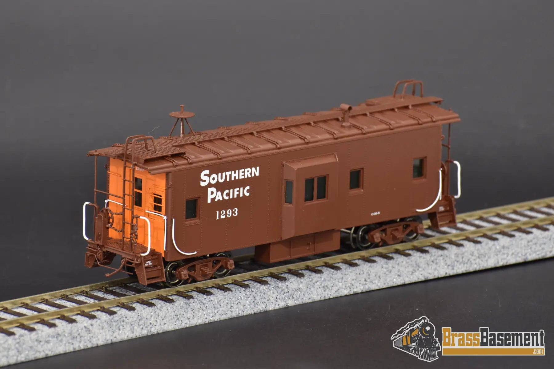 Ho Brass - Cil 2414.1 Southern Pacific C - 30 - 5 Caboose Bay Window W/ Orange Ends Mint