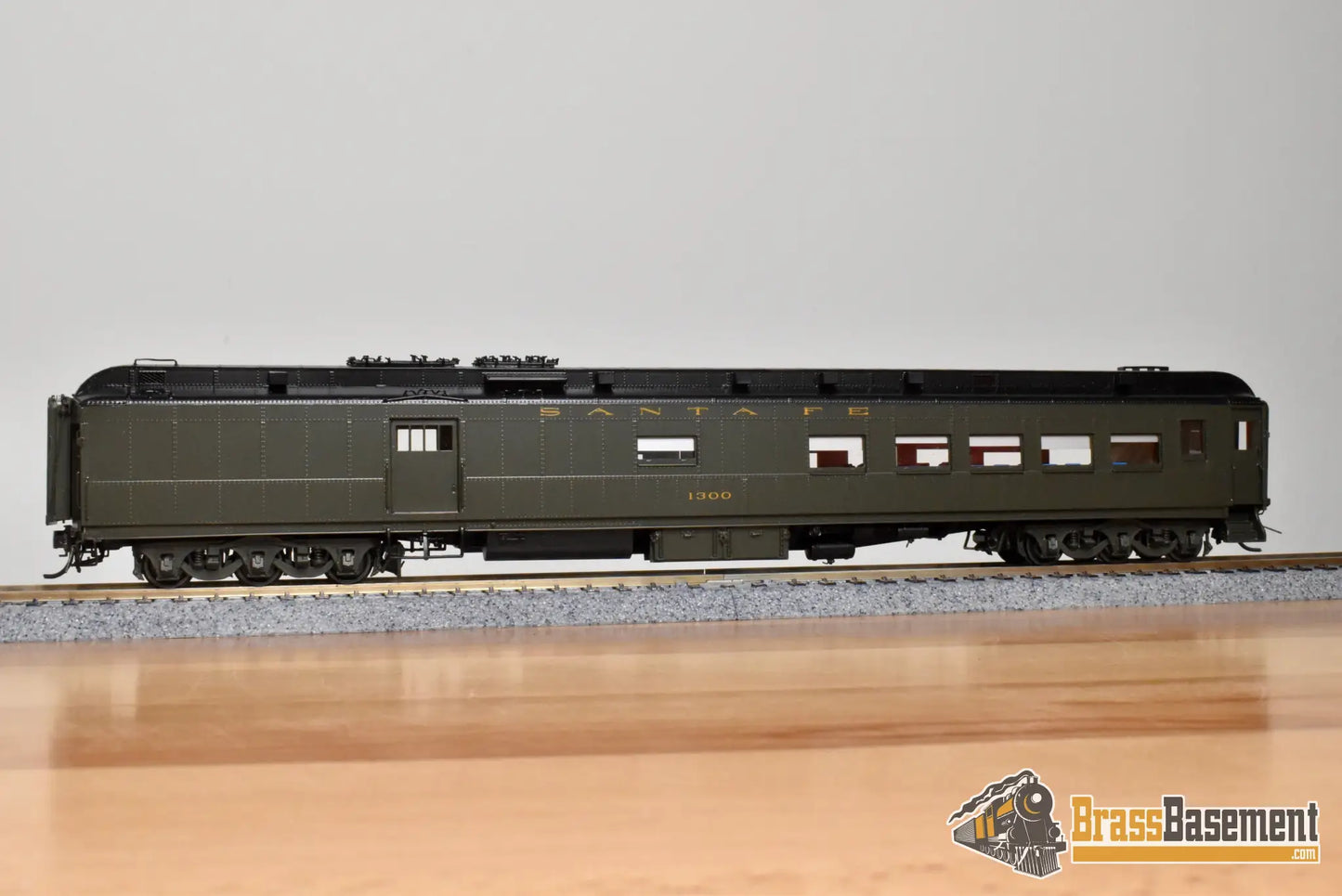 HO Brass - Coach Yard 0415.1 Santa Fe ATSF #1300 Baggage-Bar-Lounge - 1948 SF Green - Passenger