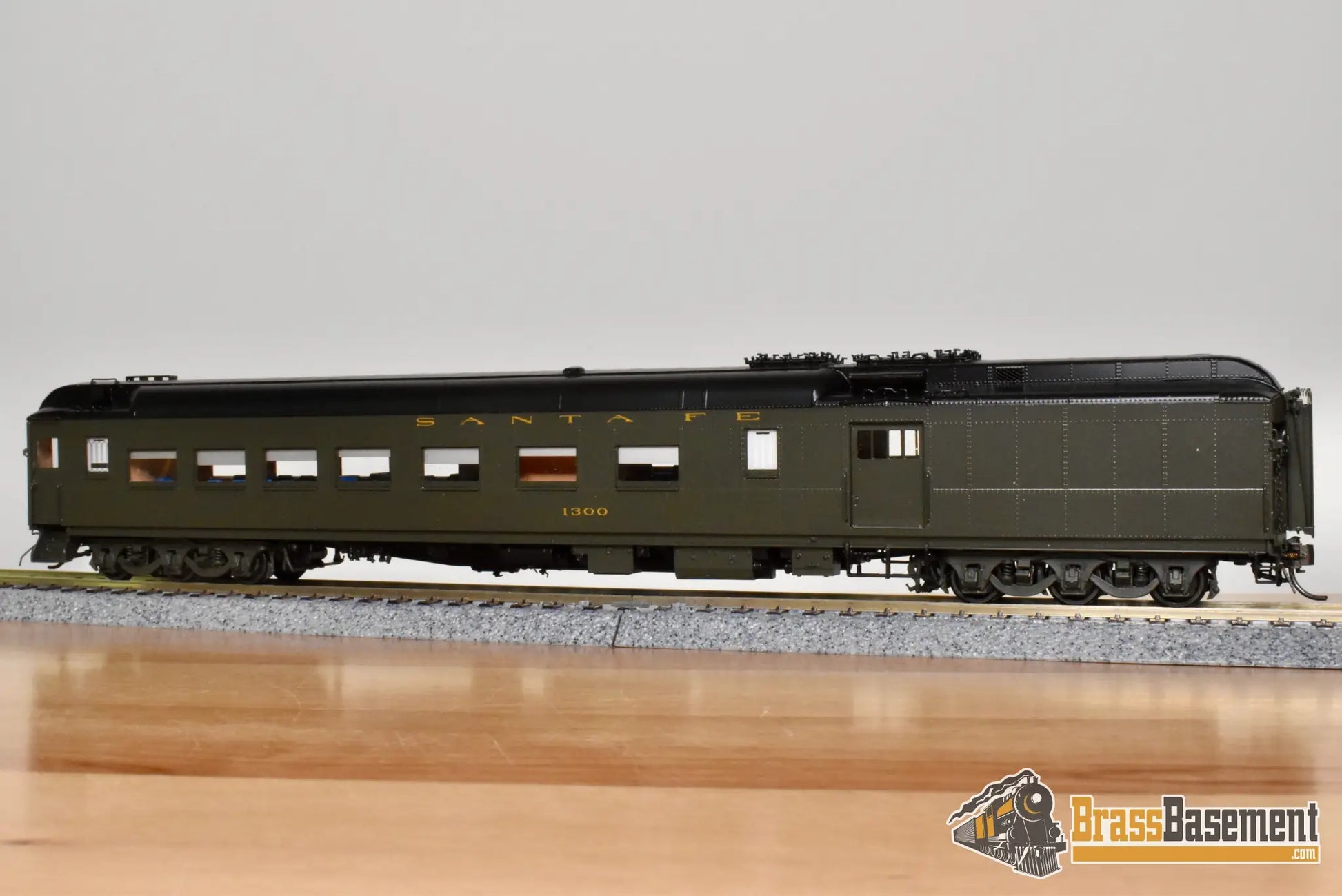 HO Brass - Coach Yard 0415.1 Santa Fe ATSF #1300 Baggage-Bar-Lounge - 1948 SF Green - Passenger