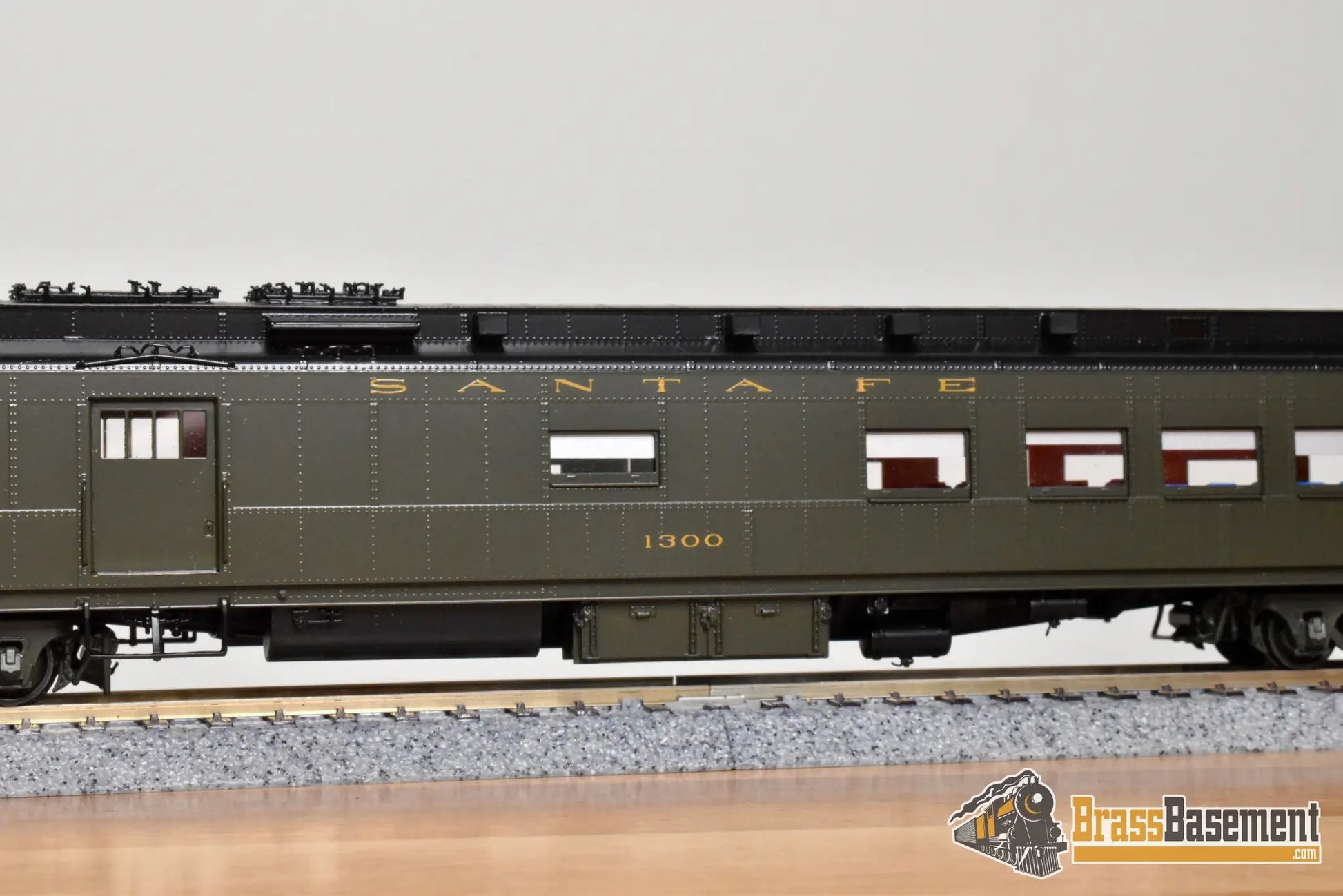 HO Brass - Coach Yard 0415.1 Santa Fe ATSF #1300 Baggage-Bar-Lounge - 1948 SF Green - Passenger
