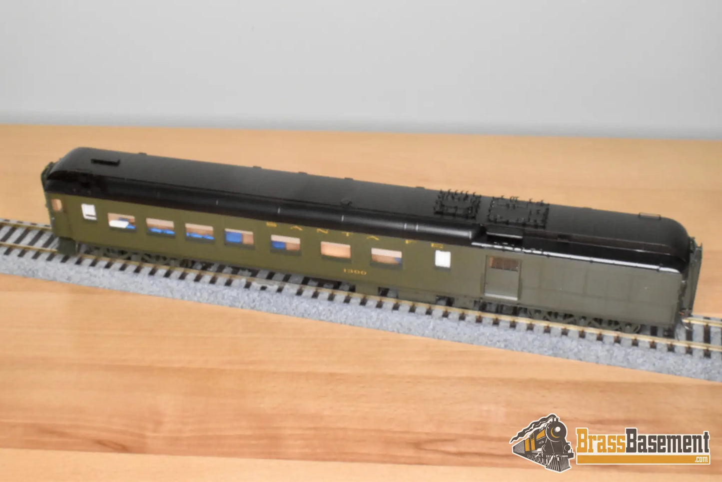 HO Brass - Coach Yard 0415.1 Santa Fe ATSF #1300 Baggage-Bar-Lounge - 1948 SF Green - Passenger