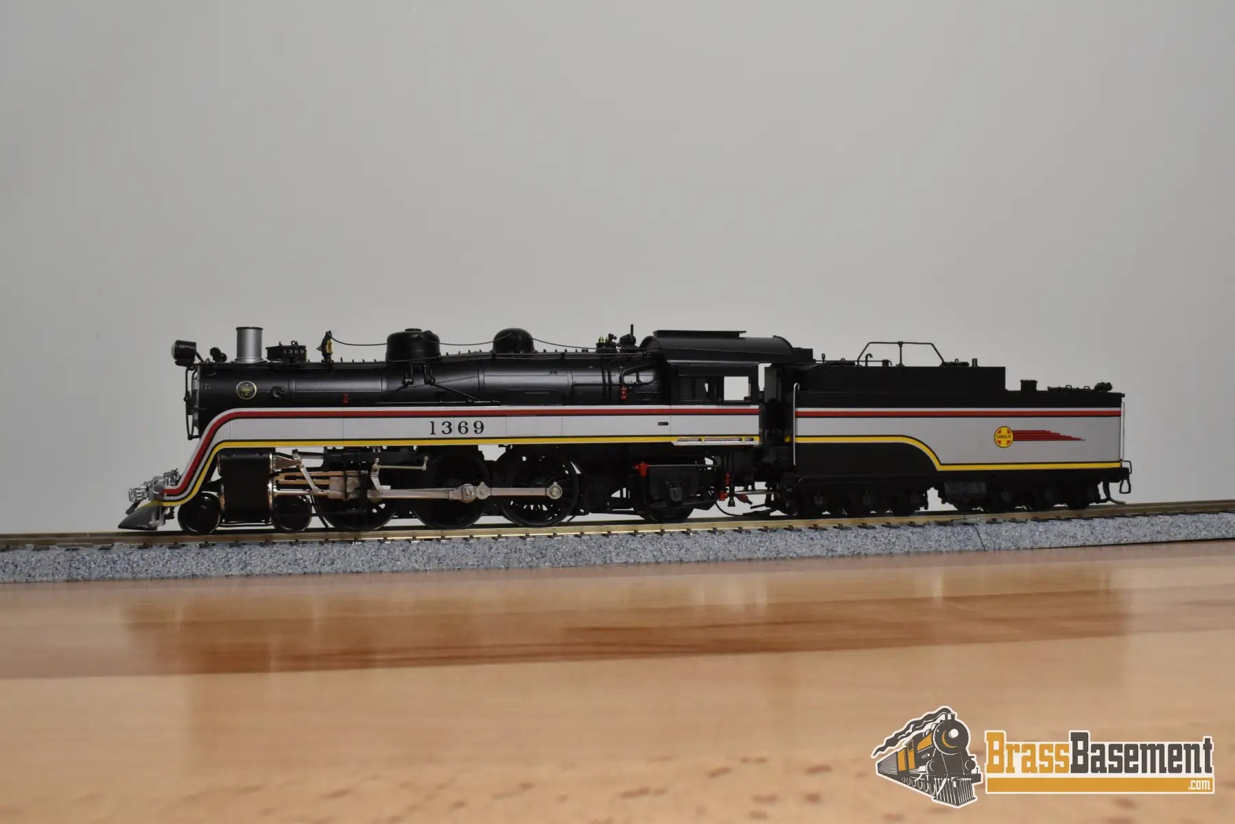 HO Brass - Coach Yard 1199.1.1 Santa Fe ATSF 4-6-2 Valley Flyer #1369 - Mint Steam