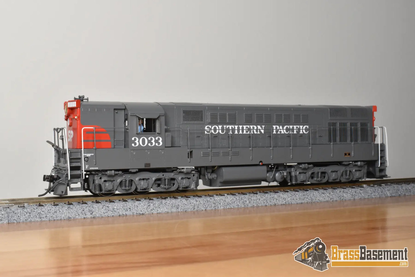 HO Brass - DP-704D Division Point Southern Pacific Trainmaster H-24-66 PH2 #3033 - F/P Diesel