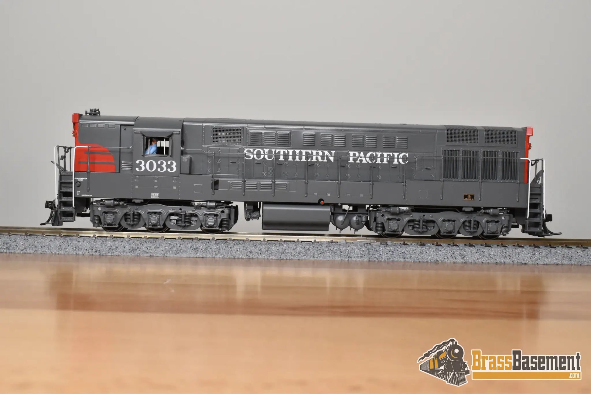 HO Brass - DP-704D Division Point Southern Pacific Trainmaster H-24-66 PH2 #3033 - F/P Diesel