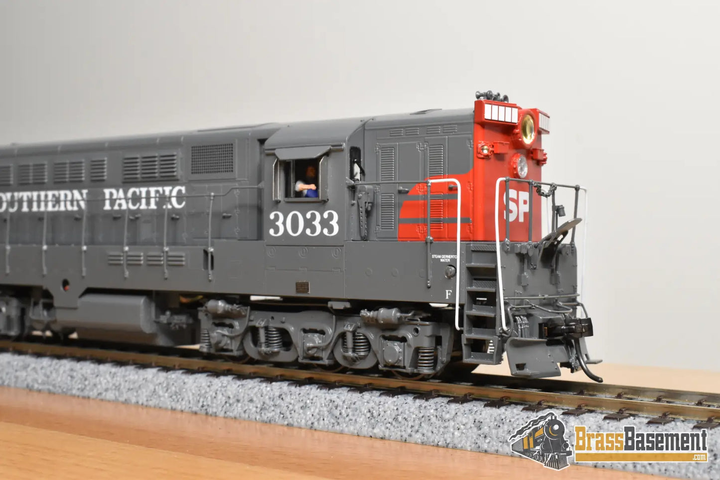 HO Brass - DP-704D Division Point Southern Pacific Trainmaster H-24-66 PH2 #3033 - F/P Diesel