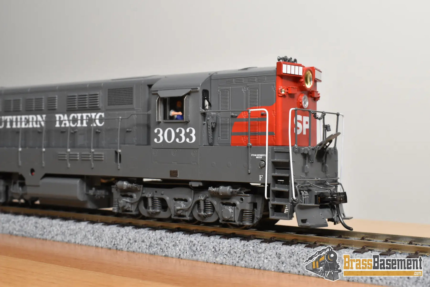 HO Brass - DP-704D Division Point Southern Pacific Trainmaster H-24-66 PH2 #3033 - F/P Diesel