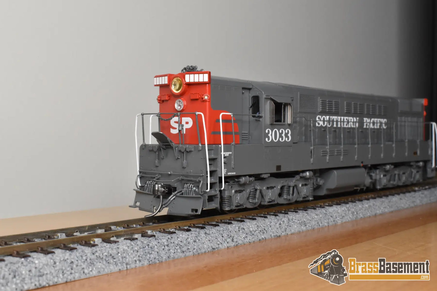 HO Brass - DP-704D Division Point Southern Pacific Trainmaster H-24-66 PH2 #3033 - F/P Diesel