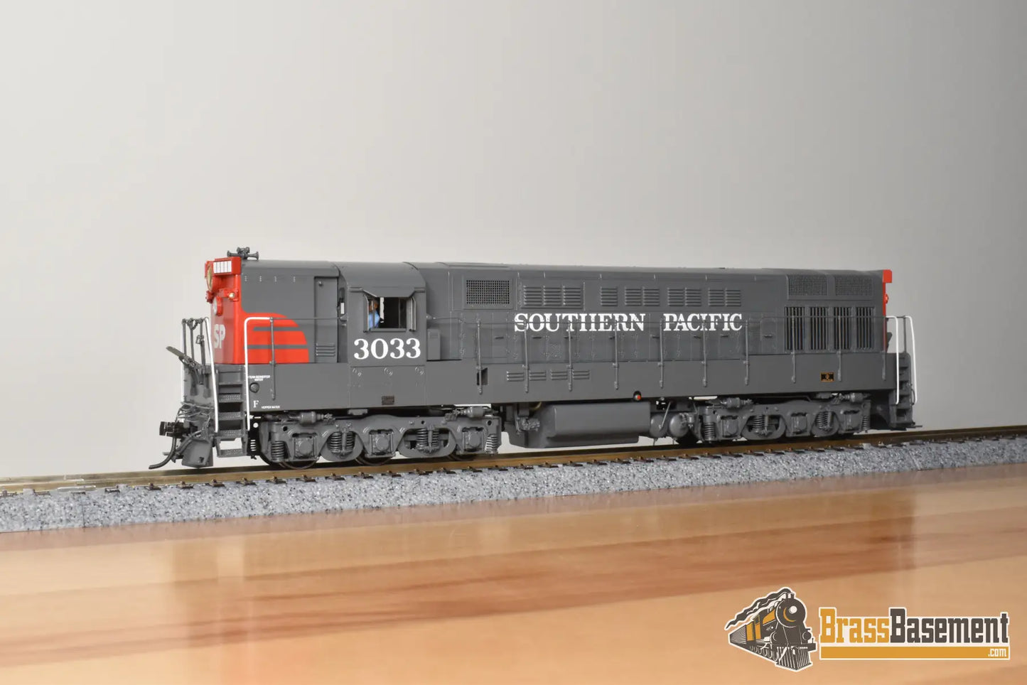 HO Brass - DP-704D Division Point Southern Pacific Trainmaster H-24-66 PH2 #3033 - F/P Diesel