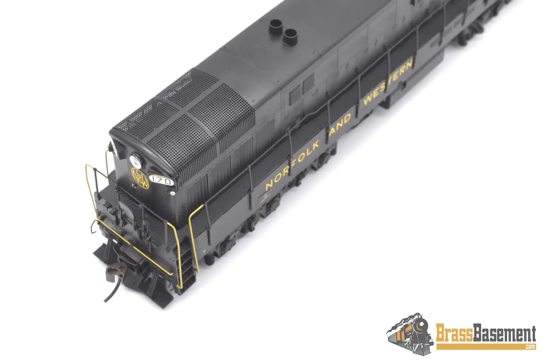 Ho Brass - Dp - Division Point Norfolk And Western Trainmaster Ph2 #170 Factory Paint Diesel