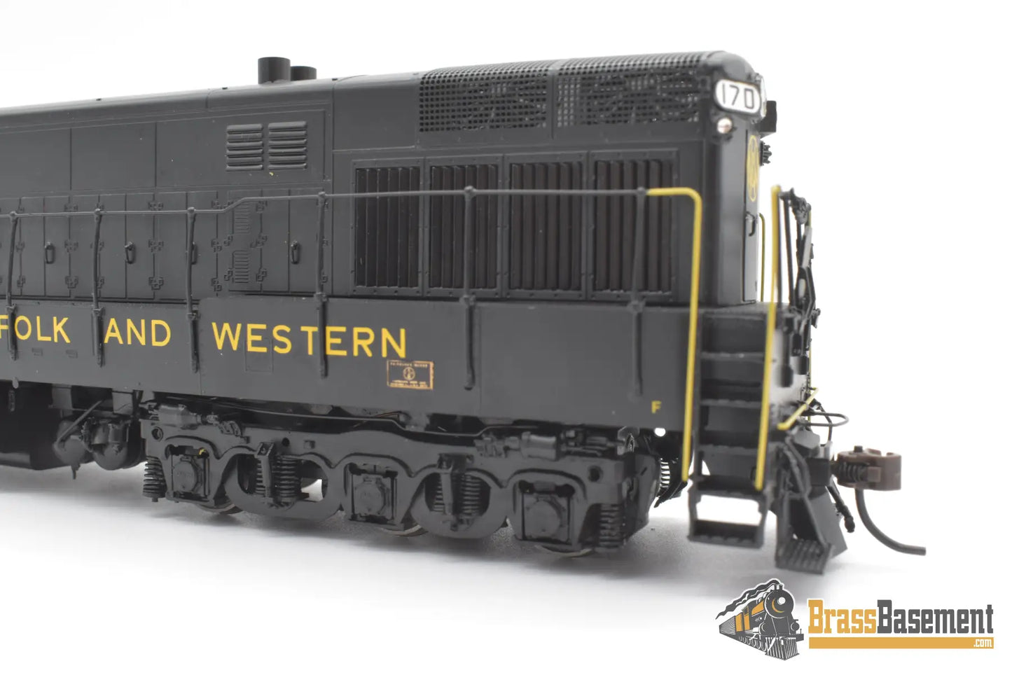 Ho Brass - Dp - Division Point Norfolk And Western Trainmaster Ph2 #170 Factory Paint Diesel