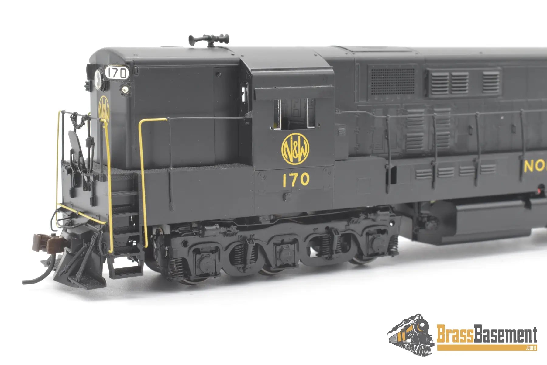 Ho Brass - Dp - Division Point Norfolk And Western Trainmaster Ph2 #170 Factory Paint Diesel