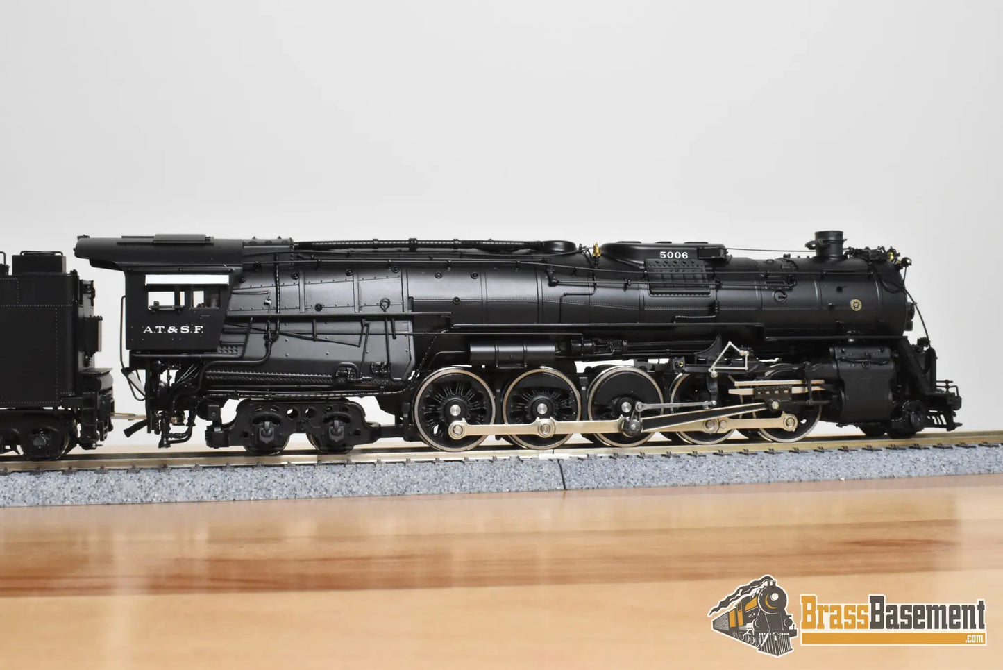 HO Brass - Hallmark 069D ATSF Santa Fe 2-10-4 #5006 - Samhongsa FP Commonwealth Tender Truck - Steam