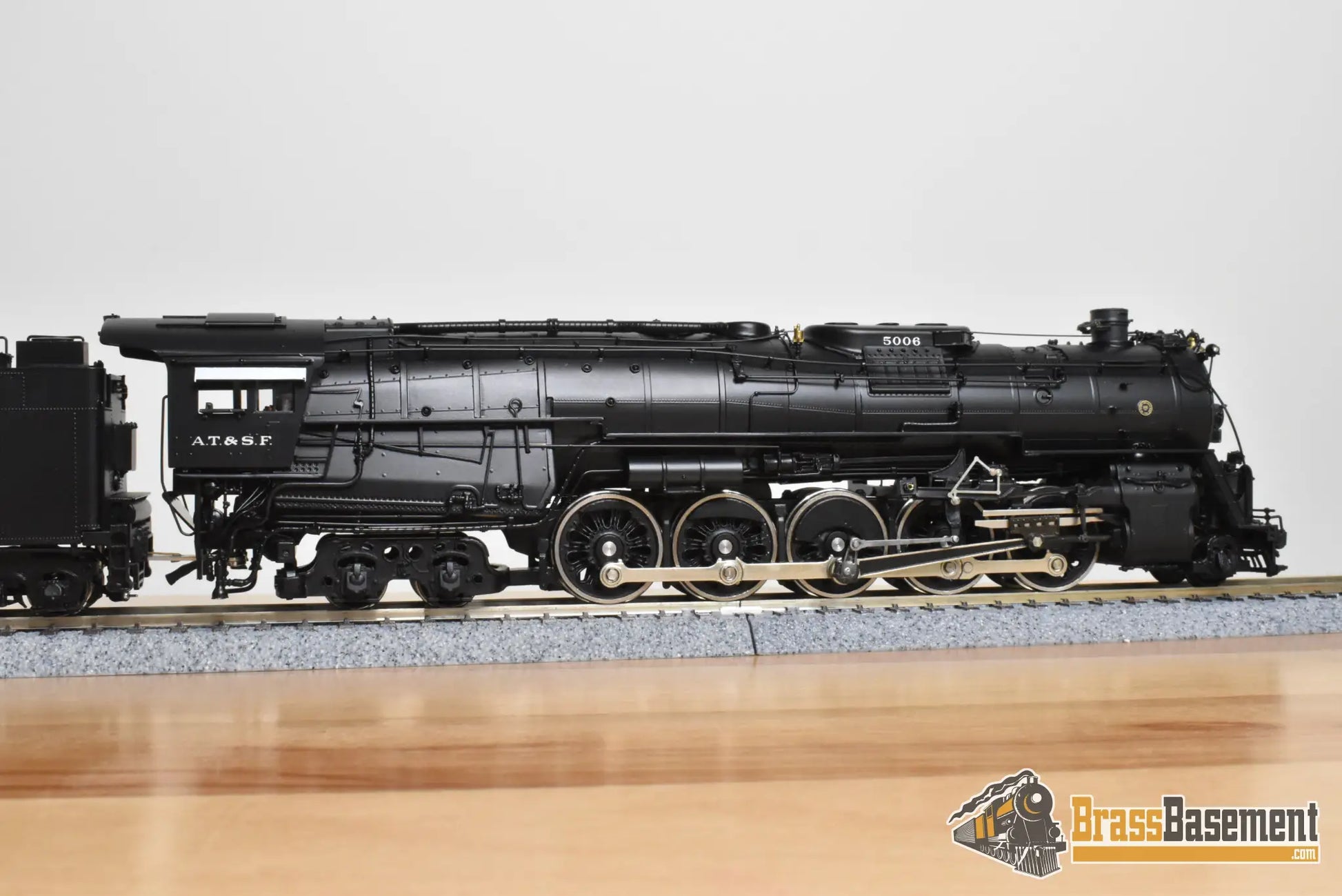 HO Brass - Hallmark 069D ATSF Santa Fe 2-10-4 #5006 - Samhongsa FP Commonwealth Tender Truck - Steam