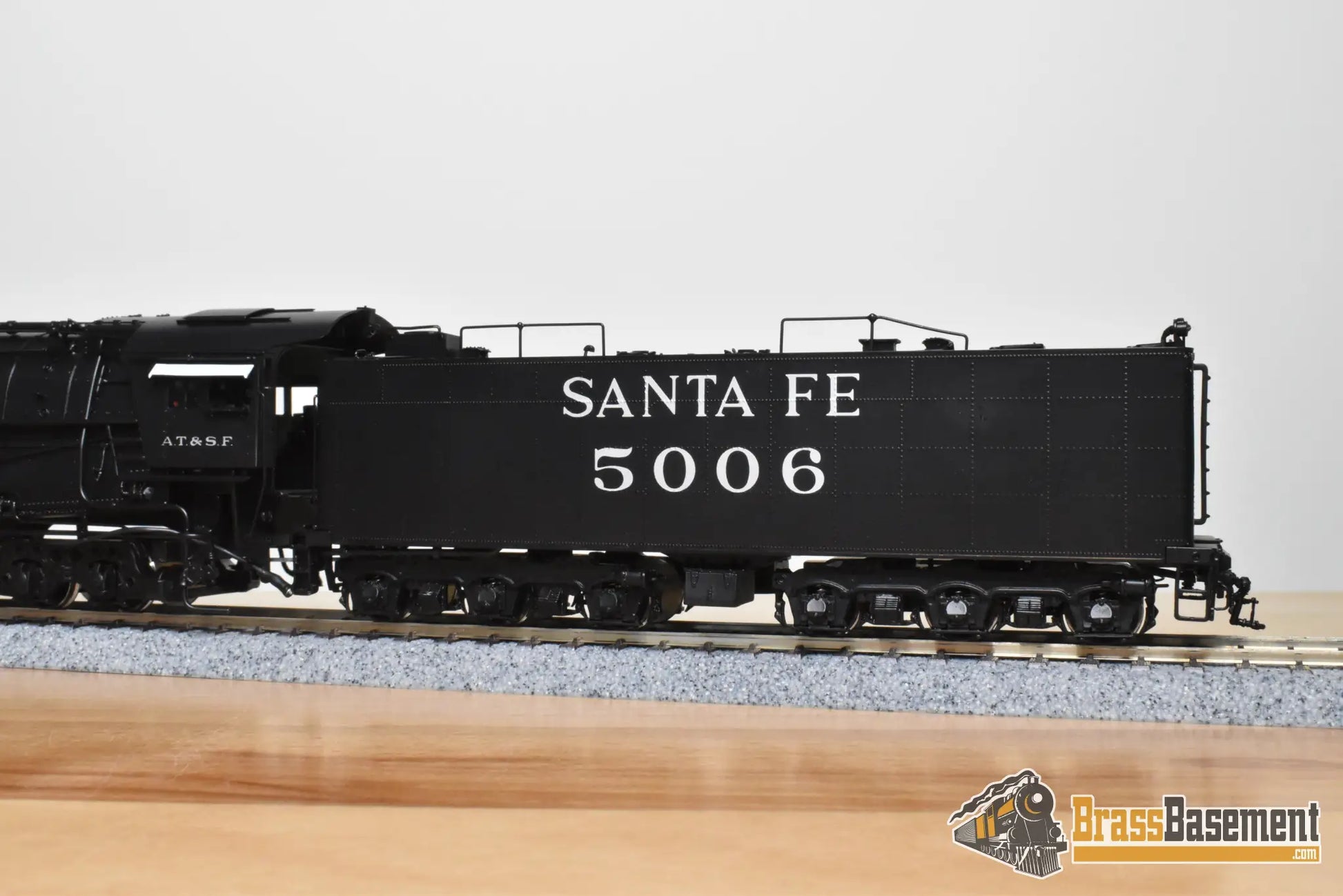 HO Brass - Hallmark 069D ATSF Santa Fe 2-10-4 #5006 - Samhongsa FP Commonwealth Tender Truck - Steam