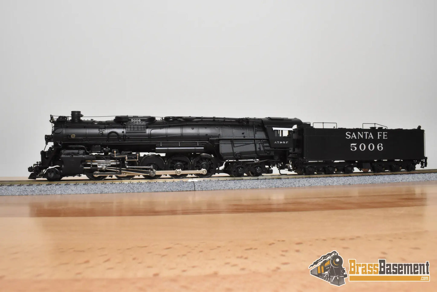 HO Brass - Hallmark 069D ATSF Santa Fe 2-10-4 #5006 - Samhongsa FP Commonwealth Tender Truck - Steam