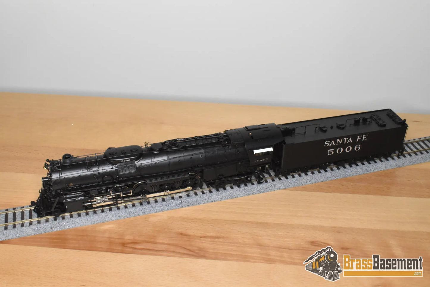 HO Brass - Hallmark 069D ATSF Santa Fe 2-10-4 #5006 - Samhongsa FP Commonwealth Tender Truck - Steam