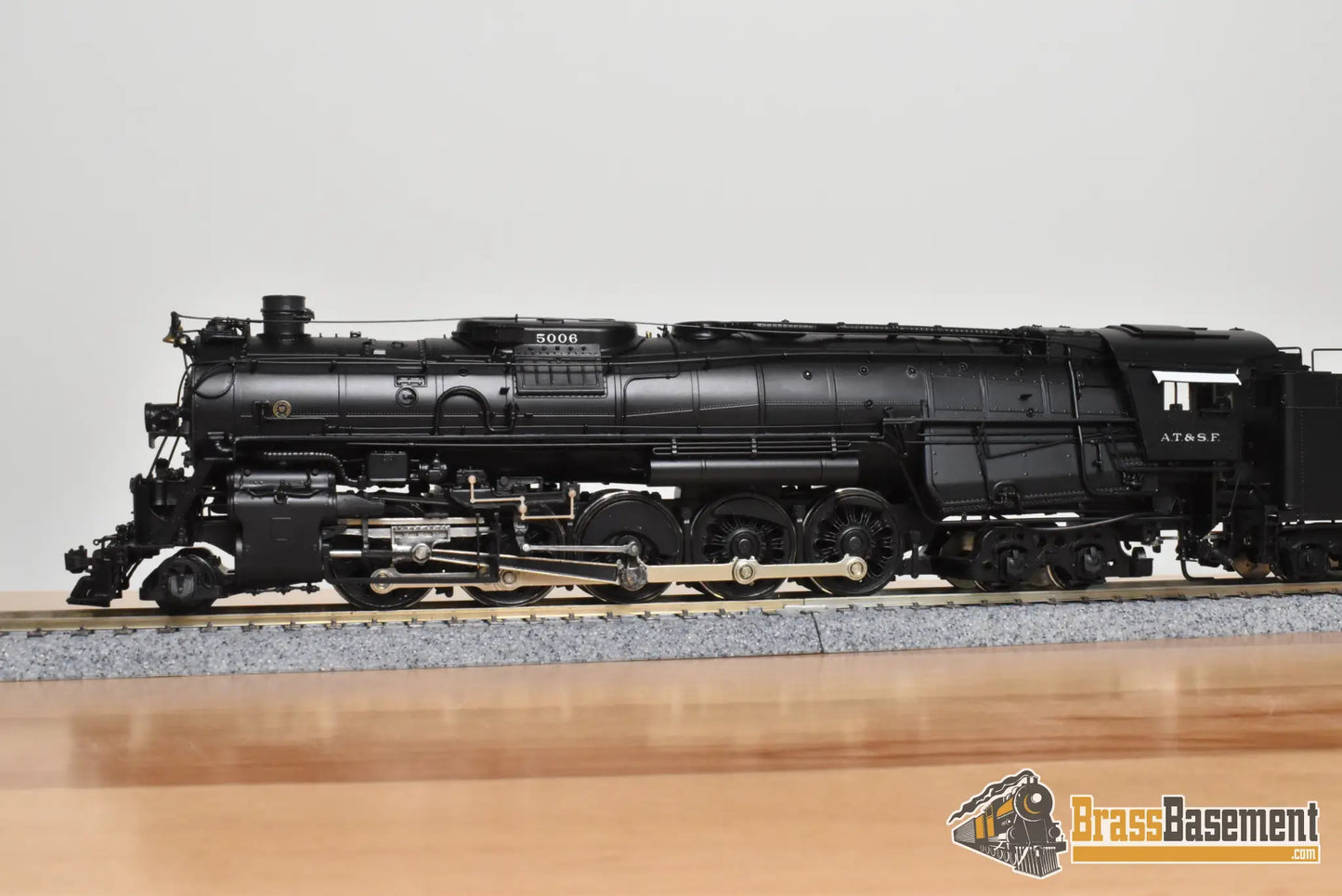 HO Brass - Hallmark 069D ATSF Santa Fe 2-10-4 #5006 - Samhongsa FP Commonwealth Tender Truck - Steam