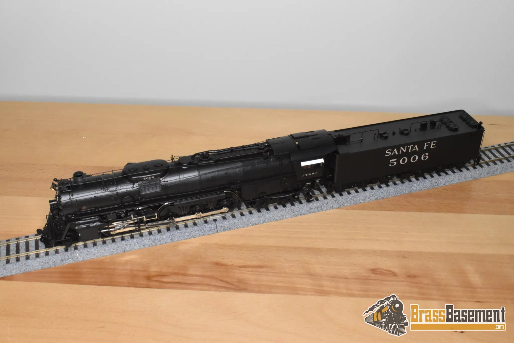 HO Brass - Hallmark 069D ATSF Santa Fe 2-10-4 #5006 - Samhongsa FP Commonwealth Tender Truck - Steam