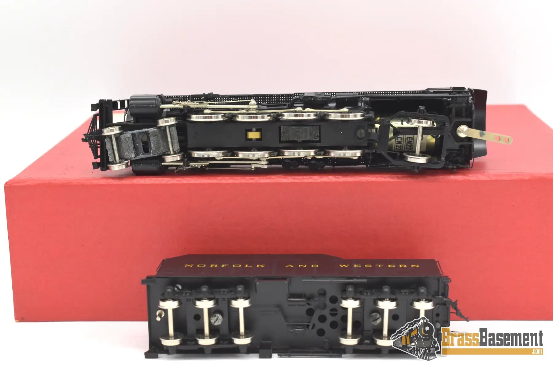 Ho Brass - Key Imports N&W Norfolk & Western K - 1 4 - 8 - 2 #114 W/ 16000G Tender Custom Series