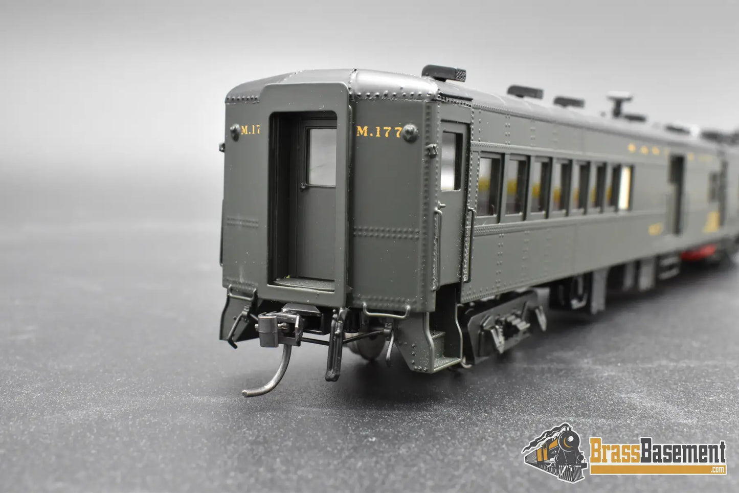 HO Brass – Key Imports Santa Fe ATSF EMD Motor Car M-177 – FP – Zebra Stripe – Mint Passenger