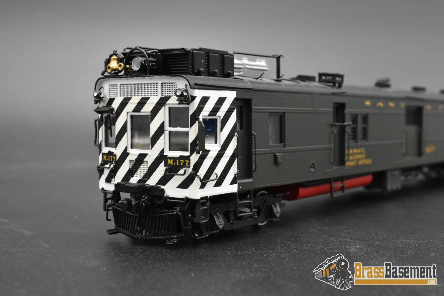 HO Brass – Key Imports Santa Fe ATSF EMD Motor Car M-177 – FP – Zebra Stripe – Mint Passenger