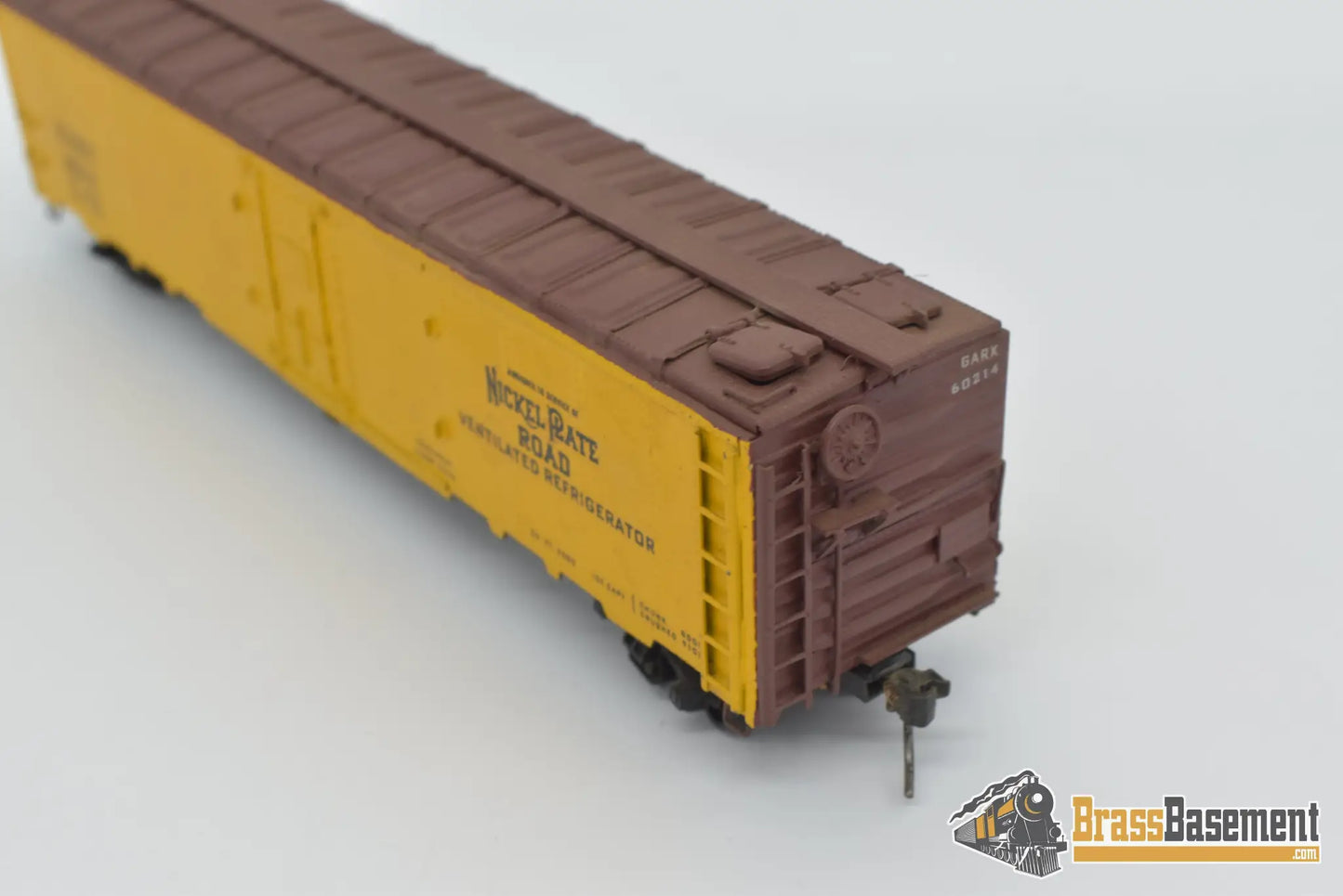 Ho Brass - Max Gray Nickel Plate Reefer Custom Paint Freight