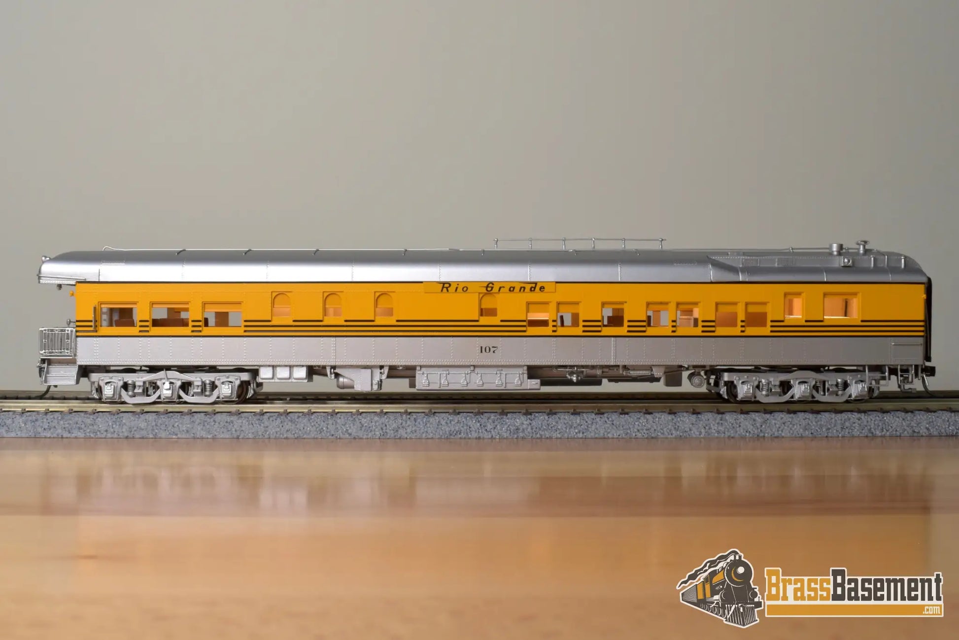 Ho Brass - Nbl D&Rgw Business Car #107 (2Nd) 1955 - 1964 Era Version 5A Fp Aspen Gold / Silver