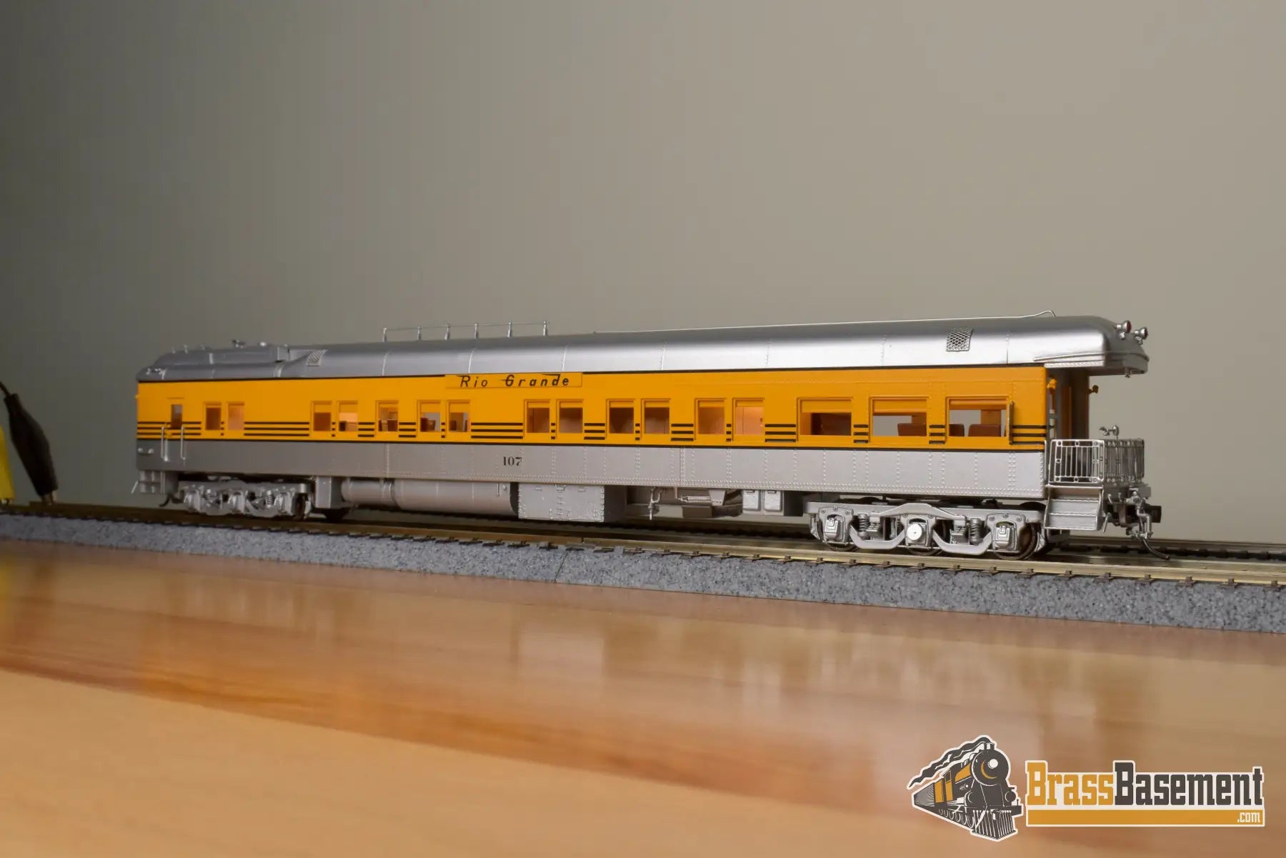 Ho Brass - Nbl D&Rgw Business Car #107 (2Nd) 1955 - 1964 Era Version 5A Fp Aspen Gold / Silver