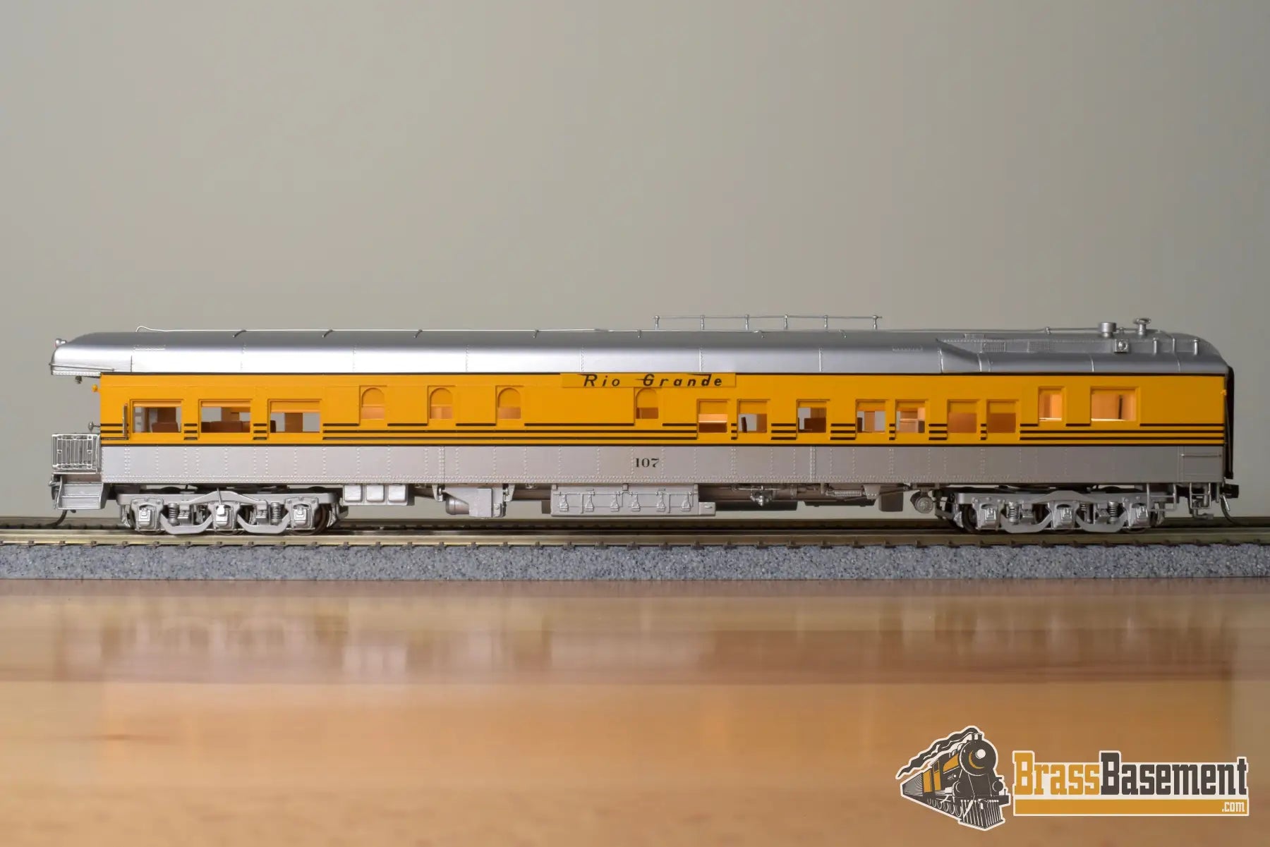 Ho Brass - Nbl D&Rgw Business Car #107 (2Nd) 1955 - 1964 Era Version 5A Fp Aspen Gold / Silver