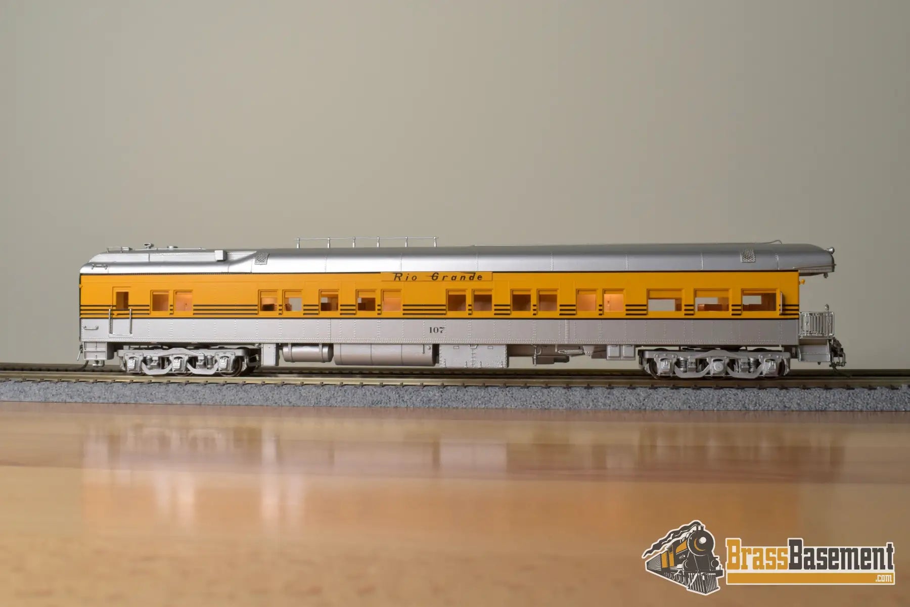 Ho Brass - Nbl D&Rgw Business Car #107 (2Nd) 1955 - 1964 Era Version 5A Fp Aspen Gold / Silver