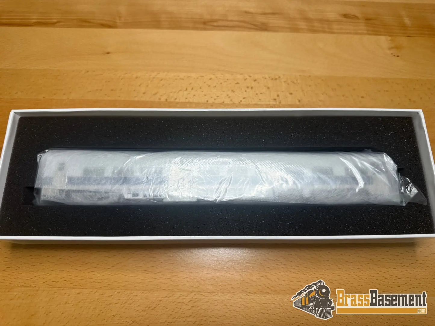 HO Brass - NBL MRL Montana Rail Link Business car ’Silver Cloud’ Version 3c FP Silver Blue - NEW Passenger