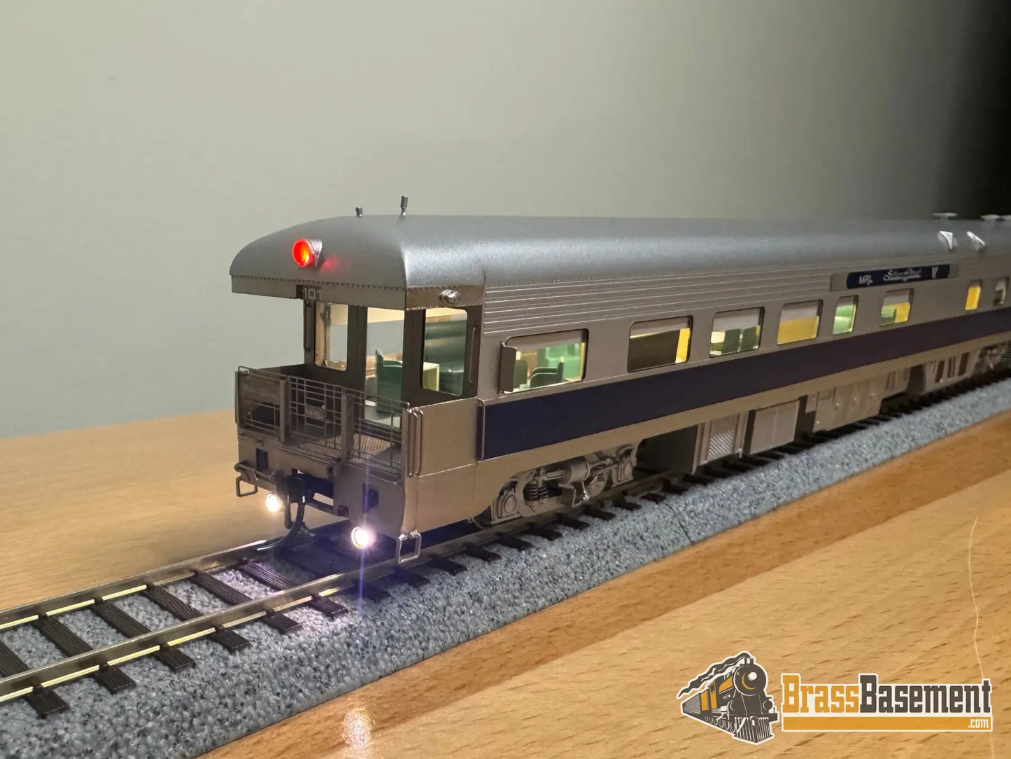 HO Brass - NBL MRL Montana Rail Link Business car ’Silver Cloud’ Version 3c FP Silver Blue - NEW Passenger