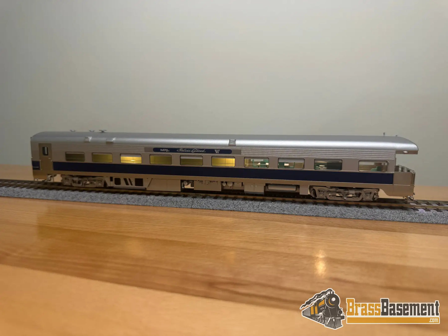 HO Brass - NBL MRL Montana Rail Link Business car ’Silver Cloud’ Version 3c FP Silver Blue - NEW Passenger
