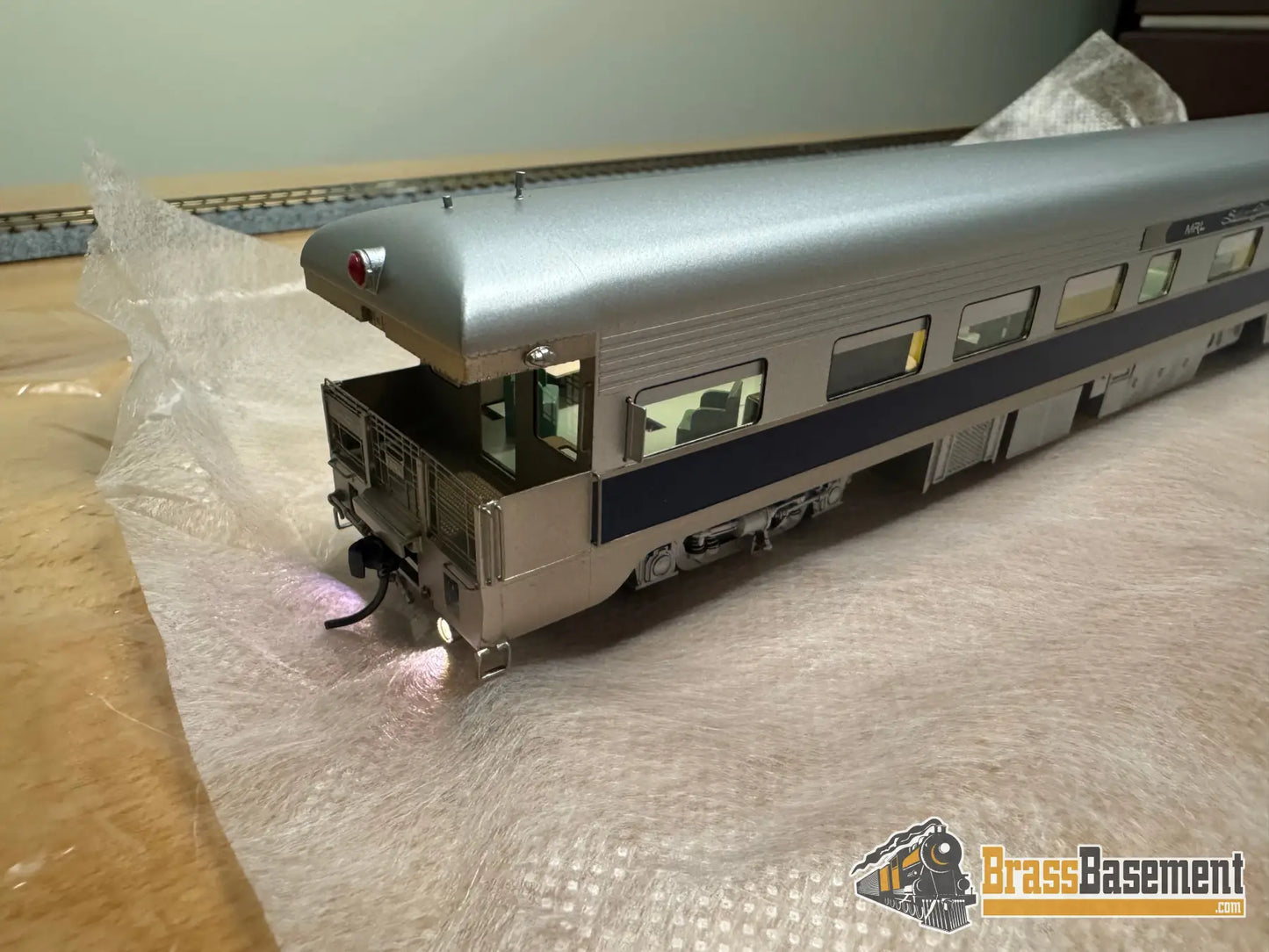 HO Brass - NBL MRL Montana Rail Link Business car ’Silver Cloud’ Version 3c FP Silver Blue - NEW Passenger